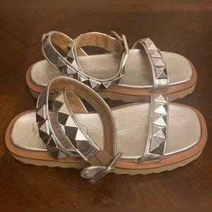 Anthropologie x Vicenza Silver Leon Rock Studded Embellished Sandals 38 /US 7